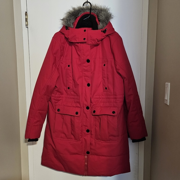 Women's Windriver T-Max Winter Parka Red - Picture 1 of 9